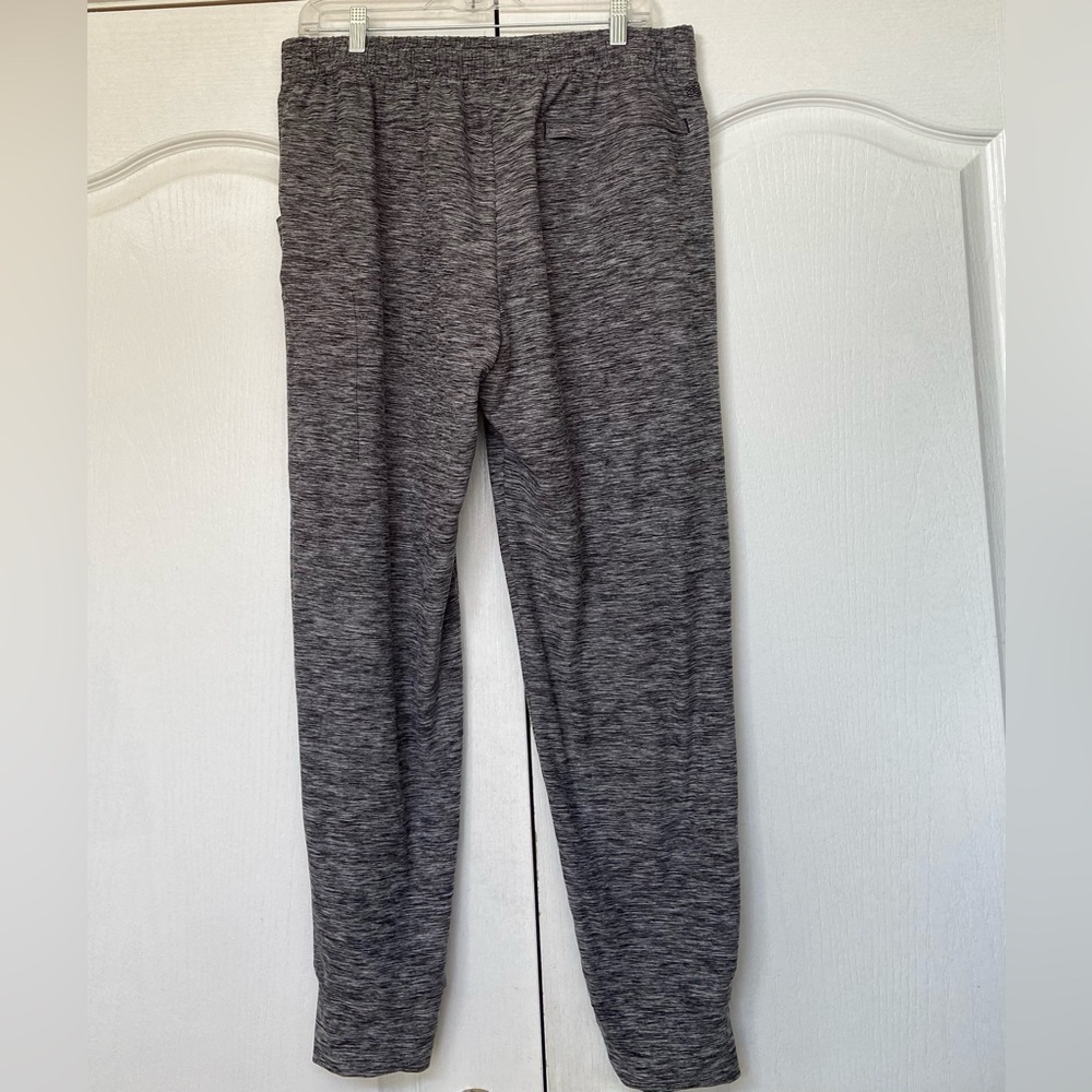 Men's Heathered Charcoal Jogger Pants - Picture 3 of 14